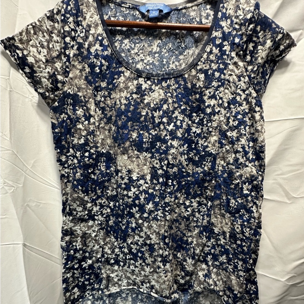Vera Wang, Simply Vera Woman’s Pretty Navy Blue, Grey & White Patterned Shirt